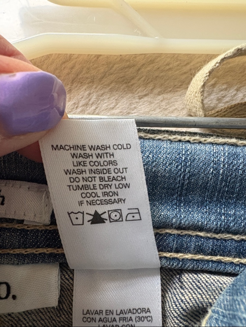 Liz&Co. Denim Drawstring Waist Capri Length Pants - Lt. Blue Women’s Size 6-8 - Picture 5 of 10